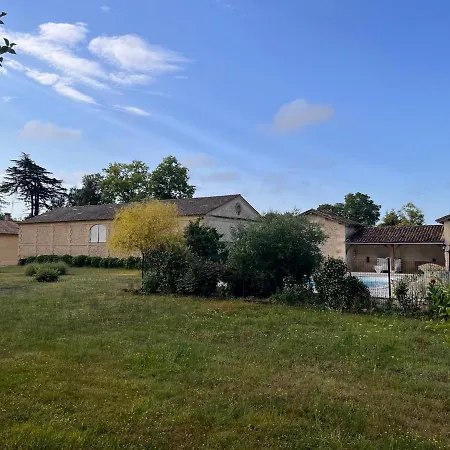 Domaine Clos Et Arbore De 3 Ha Avec Deux Maisons Lamothe-Montravel Exterior photo